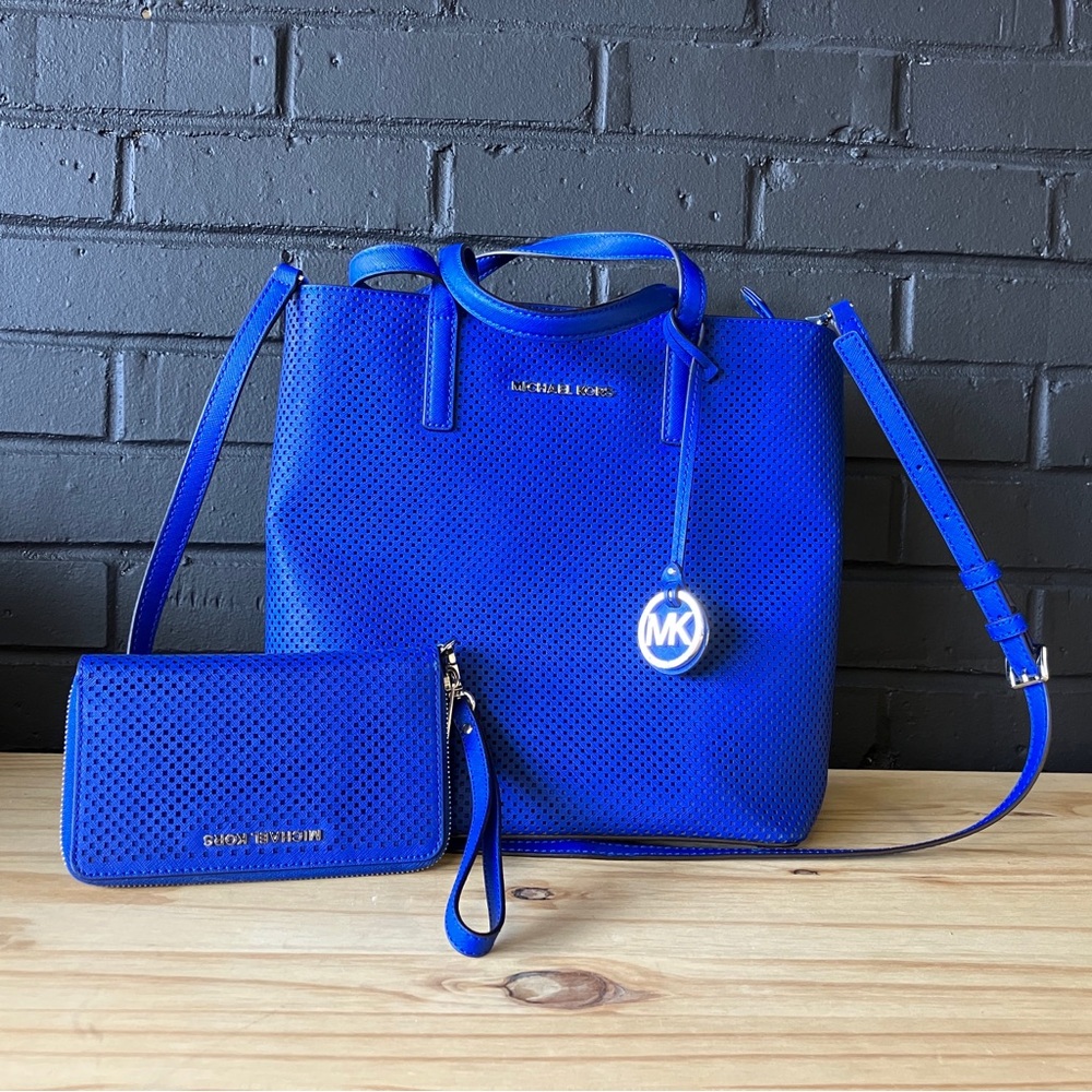 MICHAEL KORS Hayley Perforated-Leather Bag with Wallet